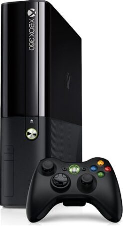 XBOX360 E herní konzole 4GB vč. původní krabice