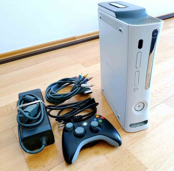 XBOX360 konzole s 20GB HDD a HDMI konektorem příslušenství